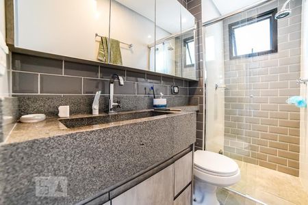 Banheiro da Suíte de apartamento para alugar com 3 quartos, 70m² em Vila Gustavo, São Paulo