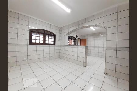Casa para alugar com 290m², 3 quartos e 2 vagasCozinha