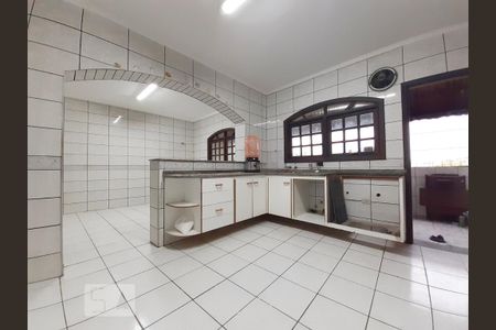 Casa para alugar com 290m², 3 quartos e 2 vagasCozinha