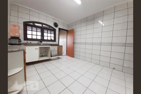 Casa para alugar com 290m², 3 quartos e 2 vagasCozinha