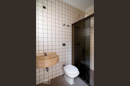 Casa à venda com 216m², 1 quarto e 2 vagasBanheiro Serviço