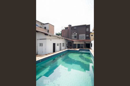 Casa à venda com 216m², 1 quarto e 2 vagasPiscina
