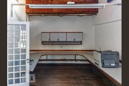 Casa para alugar com 330m², 2 quartos e 6 vagas Casa para alugar com 330m², 2 quartos e 6 vagasQuarto