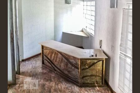 Casa para alugar com 330m², 2 quartos e 6 vagas Casa para alugar com 330m², 2 quartos e 6 vagasHall sala