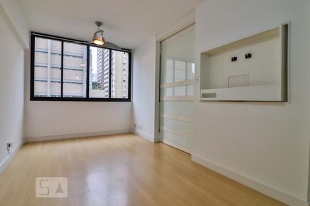 Sala de apartamento à venda com 1 quarto, 42m² em Vila Madalena, São Paulo