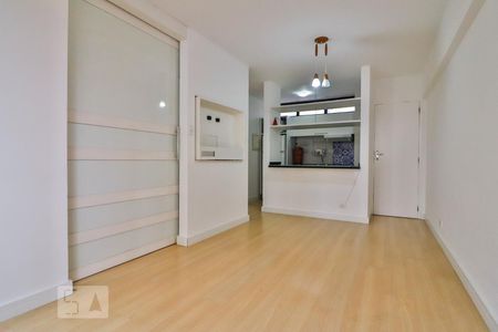 Sala de apartamento à venda com 1 quarto, 42m² em Vila Madalena, São Paulo