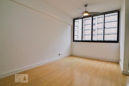 Sala de apartamento à venda com 1 quarto, 42m² em Vila Madalena, São Paulo
