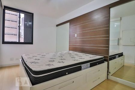 Quarto de apartamento à venda com 1 quarto, 41m² em Vila Madalena, São Paulo