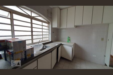 Cozinha de casa para alugar com 1 quarto, 60m² em Vila Ipojuca, São Paulo