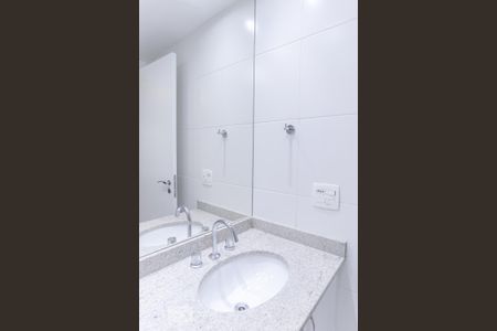 Apartamento para alugar com 132m², 3 quartos e 2 vagasBanheiro Suíte 3
