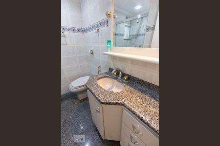 Banheiro 02 de apartamento para alugar com 2 quartos, 90m² em Perdizes, São Paulo