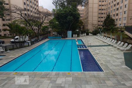 Apartamento à venda com 68m², 3 quartos e 1 vaga Apartamento à venda com 68m², 3 quartos e 1 vagaPiscina - Condomínio