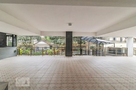 Apartamento à venda com 78m², 2 quartos e 1 vagaPortaria