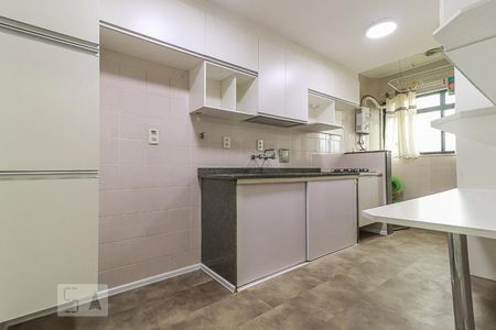 Apartamento à venda com 78m², 2 quartos e 1 vagaCozinha e Área de Serviço