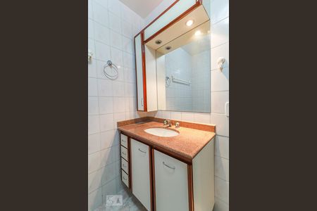 Apartamento à venda com 78m², 2 quartos e 1 vagaBanheiro Social 2