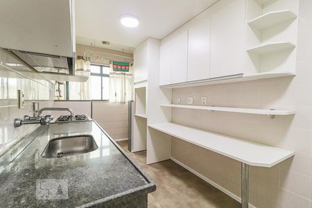 Apartamento à venda com 78m², 2 quartos e 1 vagaCozinha e Área de Serviço