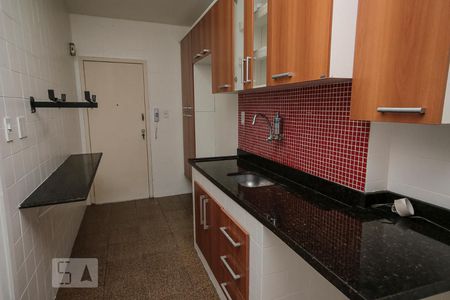 Apartamento à venda com 74m², 2 quartos e 1 vagaCozinha