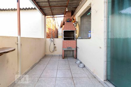 Casa à venda com 125m², 8 quartos e 2 vagas Casa à venda com 125m², 8 quartos e 2 vagasChurrasqueira