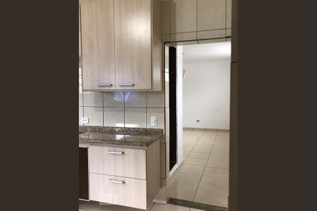Casa para alugar com 120m², 2 quartos e 2 vagasCozinha