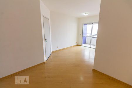 Sala de apartamento para alugar com 3 quartos, 75m² em Vila Pompéia, São Paulo