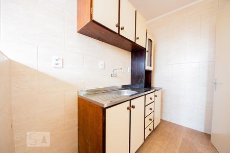 Cozinha  de apartamento para alugar com 1 quarto, 40m² em Jardim Itu Sabará, Porto Alegre