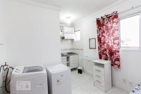 Cozinha de kitnet/studio para alugar com 1 quarto, 14m² em Cidade Vargas, São Paulo