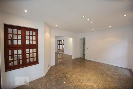 Casa para alugar com 5 quartos, 347m² em Barra da Tijuca, Rio de Janeiro