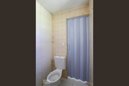 Banheiro de casa para alugar com 1 quarto, 46m² em Jardim Maria Estela, São Paulo