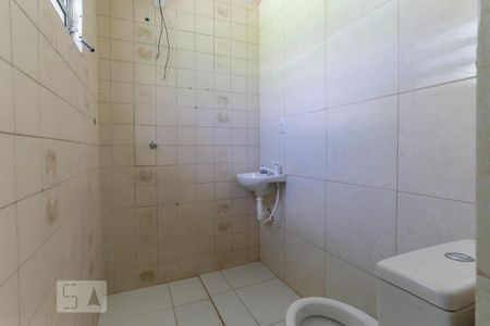 Banheiro de casa para alugar com 1 quarto, 46m² em Jardim Maria Estela, São Paulo