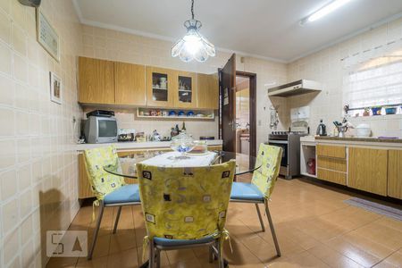 Casa à venda com 175m², 3 quartos e 2 vagasCozinha