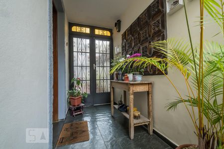 Casa à venda com 175m², 3 quartos e 2 vagasEntrada