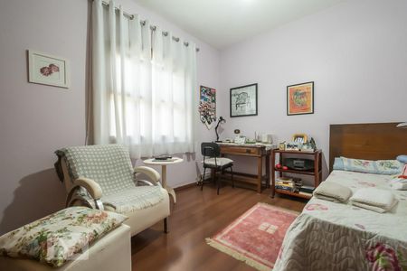 Casa à venda com 175m², 3 quartos e 2 vagasSuíte 2 