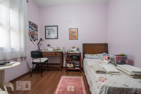 Casa à venda com 175m², 3 quartos e 2 vagasSuíte 2 