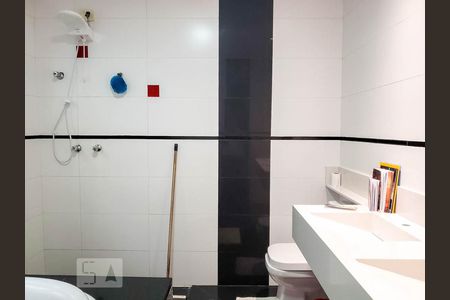 Casa para alugar com 472m², 3 quartos e 6 vagasBanheiro da Suite Principal 