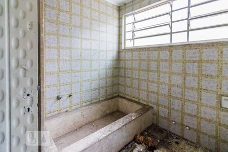 Casa à venda com 400m², 3 quartos e 1 vaga Casa à venda com 400m², 3 quartos e 1 vagaBanheiro 1