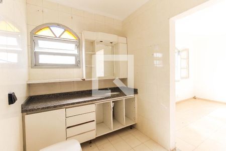 Casa à venda com 285m², 2 quartos e 3 vagasBanheiro da Suíte 2