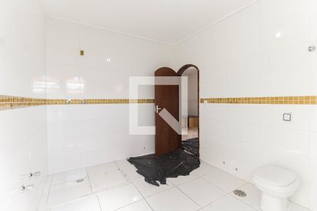 Casa à venda com 285m², 2 quartos e 3 vagasBanheiro da Suíte 1