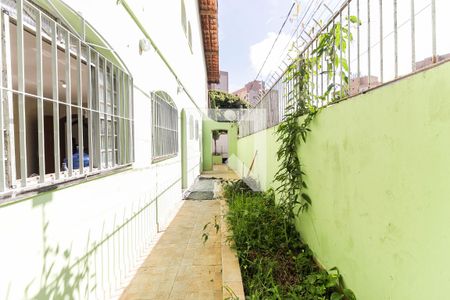 Casa à venda com 285m², 2 quartos e 3 vagasCorredor Externo