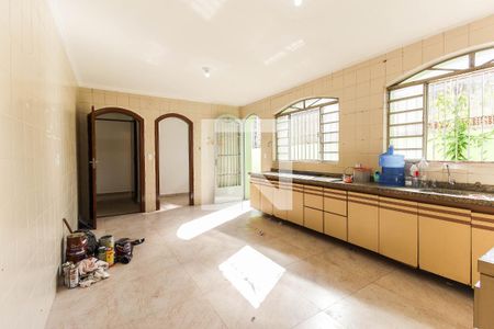 Casa à venda com 285m², 2 quartos e 3 vagasCozinha