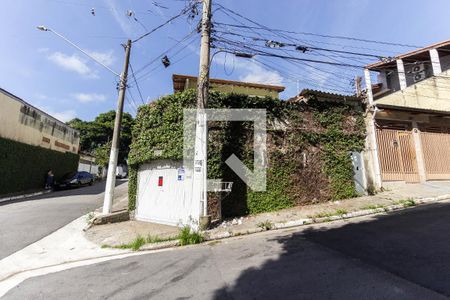 Casa à venda com 285m², 2 quartos e 3 vagasFachada