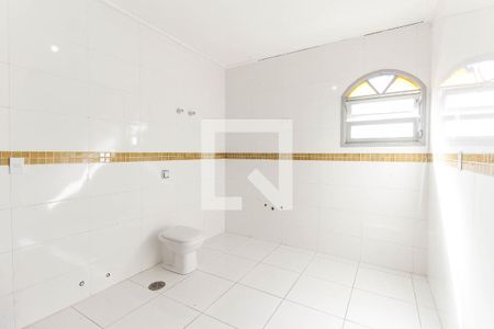 Casa à venda com 285m², 2 quartos e 3 vagasBanheiro da Suíte 1