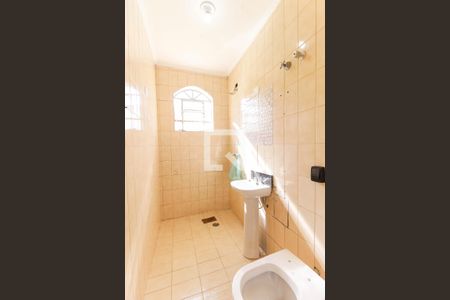 Casa à venda com 285m², 2 quartos e 3 vagasBanheiro Social