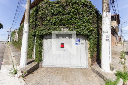 Casa à venda com 285m², 2 quartos e 3 vagasFachada