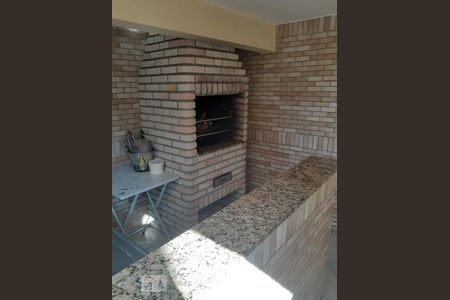 Casa à venda com 192m², 4 quartos e 2 vagas Casa à venda com 192m², 4 quartos e 2 vagasChurrasqueira