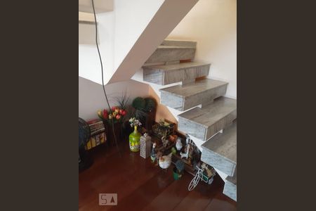 Sala de casa à venda com 4 quartos, 192m² em Vila Firmiano Pinto, São Paulo