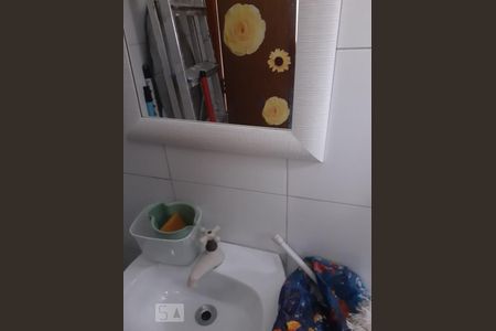 Casa à venda com 192m², 4 quartos e 2 vagas Casa à venda com 192m², 4 quartos e 2 vagasLavabo