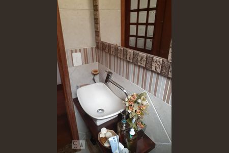 Banheiro de casa à venda com 4 quartos, 192m² em Vila Firmiano Pinto, São Paulo