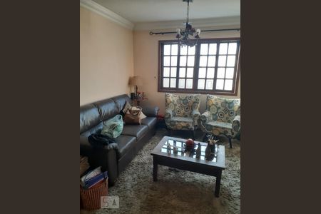 Sala de casa à venda com 4 quartos, 192m² em Vila Firmiano Pinto, São Paulo