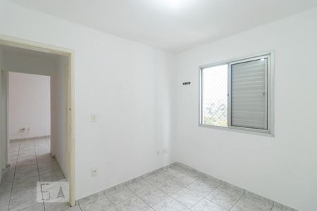 Quarto 1 de apartamento para alugar com 2 quartos, 64m² em Vila Taquari, São Paulo