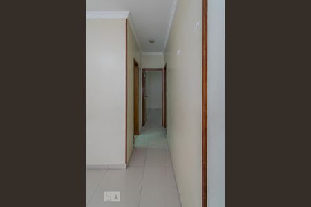 Corredor de apartamento para alugar com 3 quartos, 89m² em Irajá, Rio de Janeiro